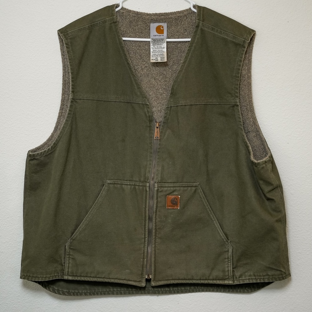 Sherpa lined Carhartt vest